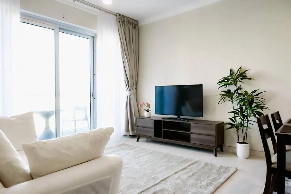 Greens Dubai Holiday home
